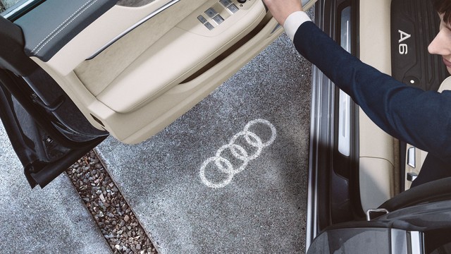 Audi Einstiegsbeleuchtung Logoprojektion Audi Ringe / schmaler